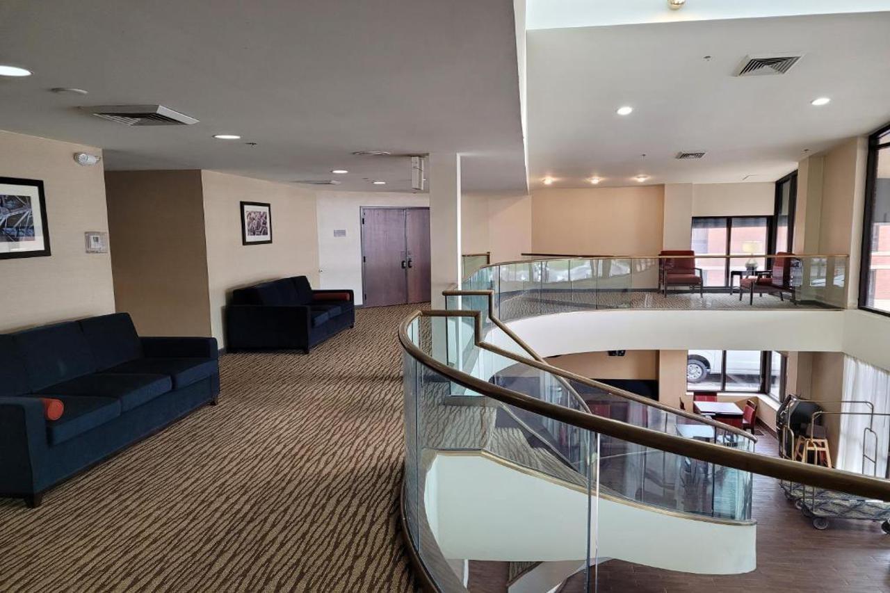 Comfort Inn Cleveland Airport Middleburg Heights Bagian luar foto